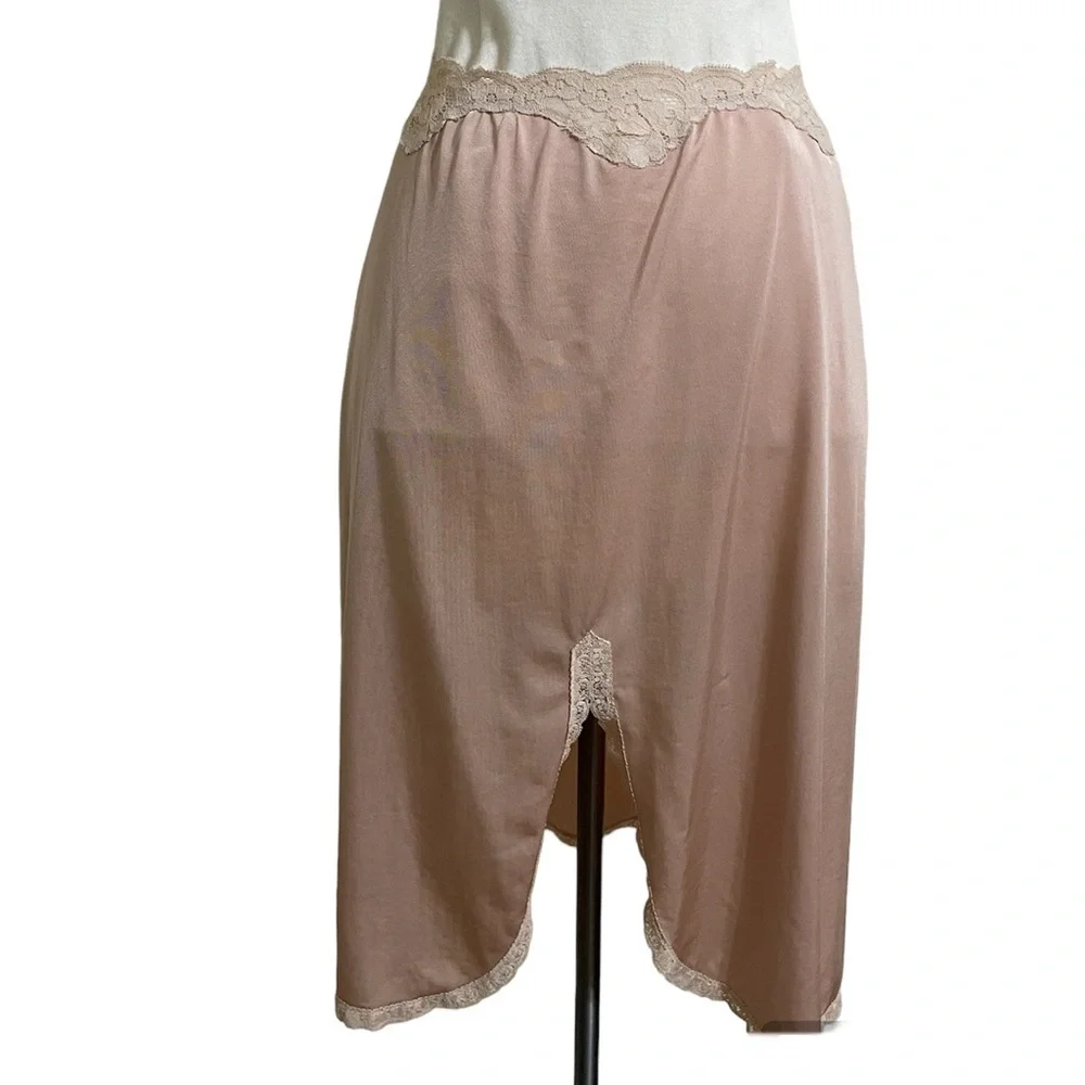Vintage Women’s Tan Lace Trimmed Midi Half Slip Lingerie Foundation - Picture 3 of 11